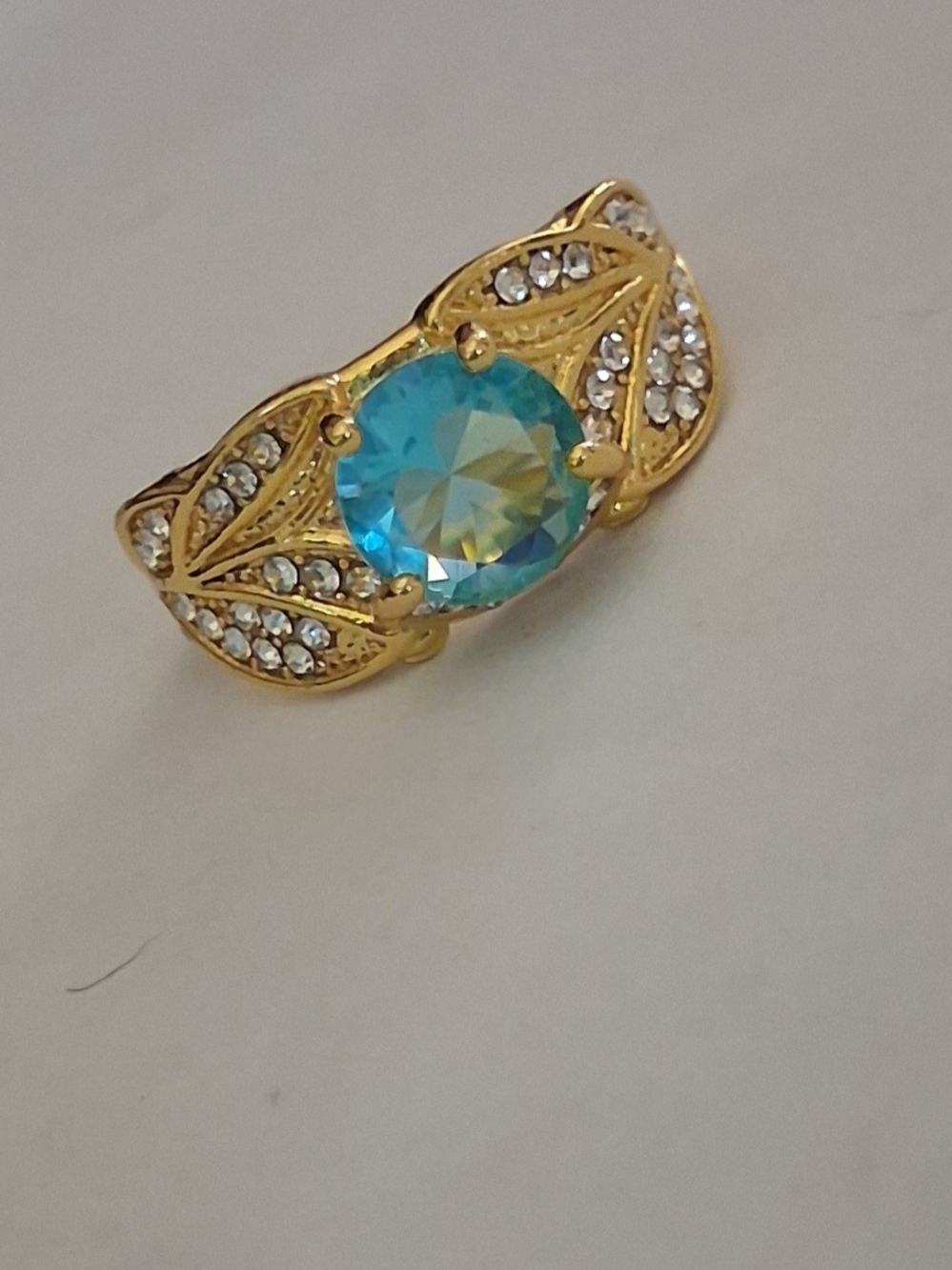 18K Gold Blue Topaz Ring